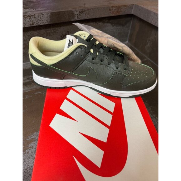 Women's Nike Dunk Low Avocado Size 9.5- DM7606-300 - Picture 7 of 11